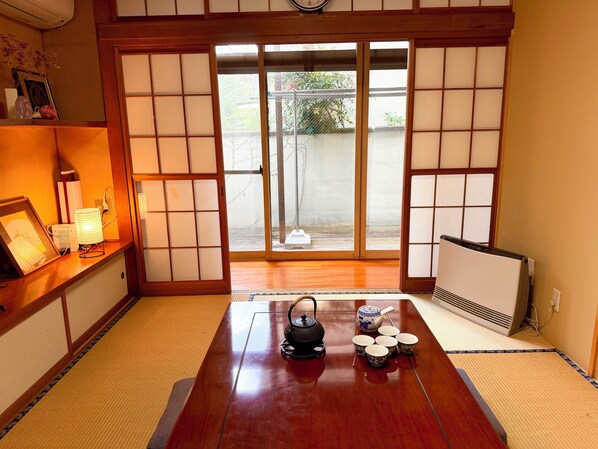 Interior - Within walking distance of Matsumoto Castle Castle Area, a Japanese-style house for rent with a parking lot and a fully equipped kitchen! Japanese House (Max 9) FREE P. (matsumoto)