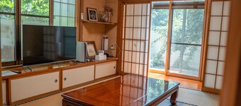 New! Modern Japanese House|PS5, AC, Parking|Castle