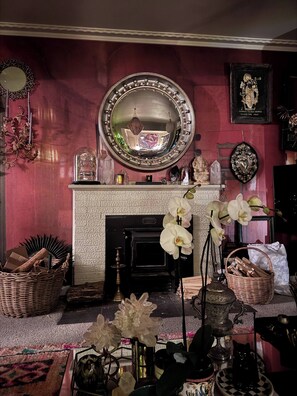 Shared Dormitory, 1 Bedroom, Accessible, Smoking | Living room - Room-hepburn Springs Formally David Brom (Hepburn Springs)