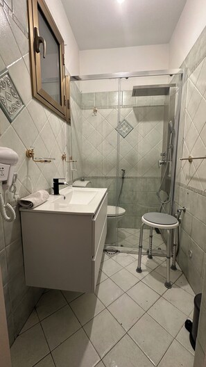 Room, 1 Bedroom | Bathroom - Room-cozy Room in Central Catania With E (Catania)