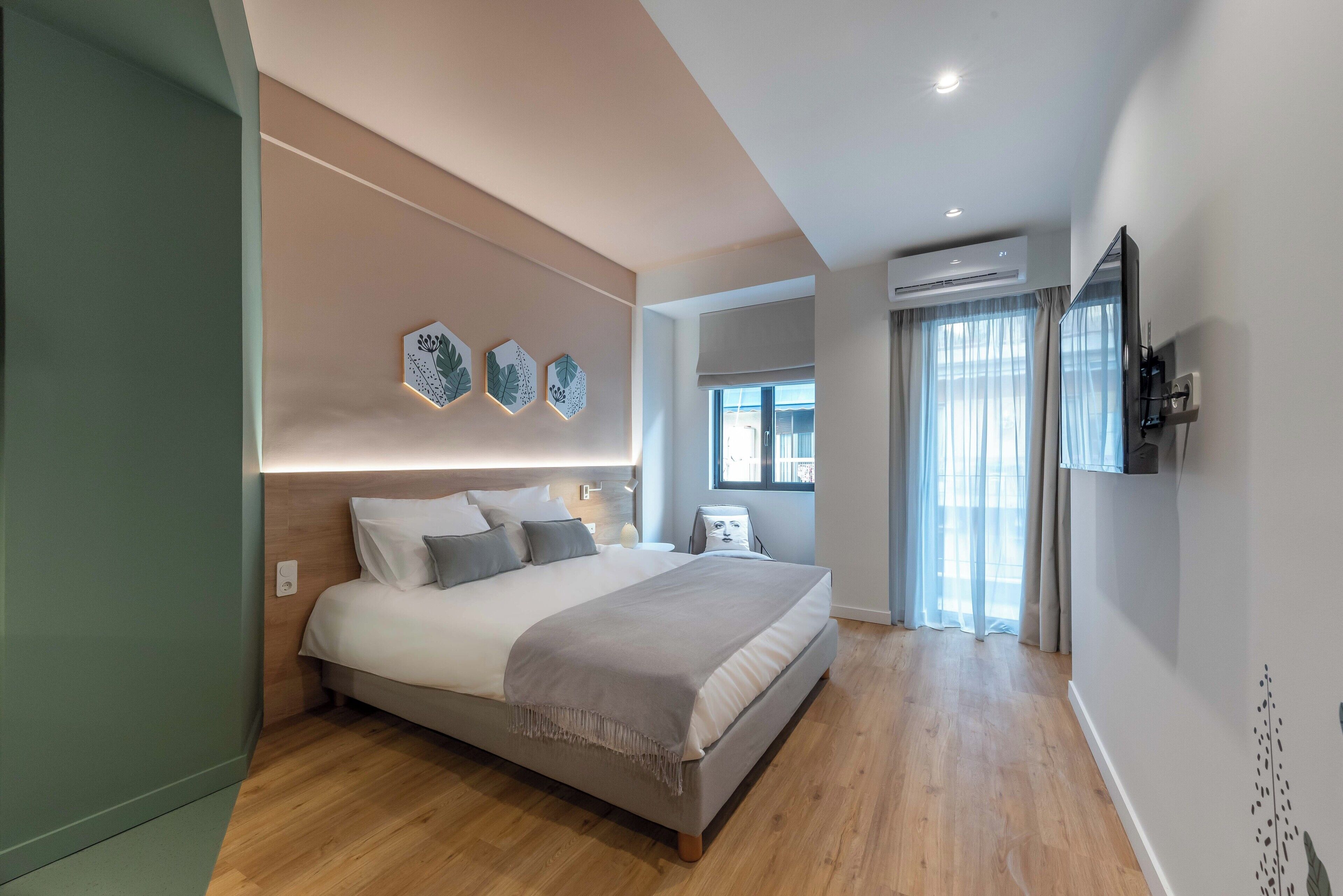 Junior Suite, Balcony, City View | Egyptian cotton sheets, premium bedding, minibar, desk