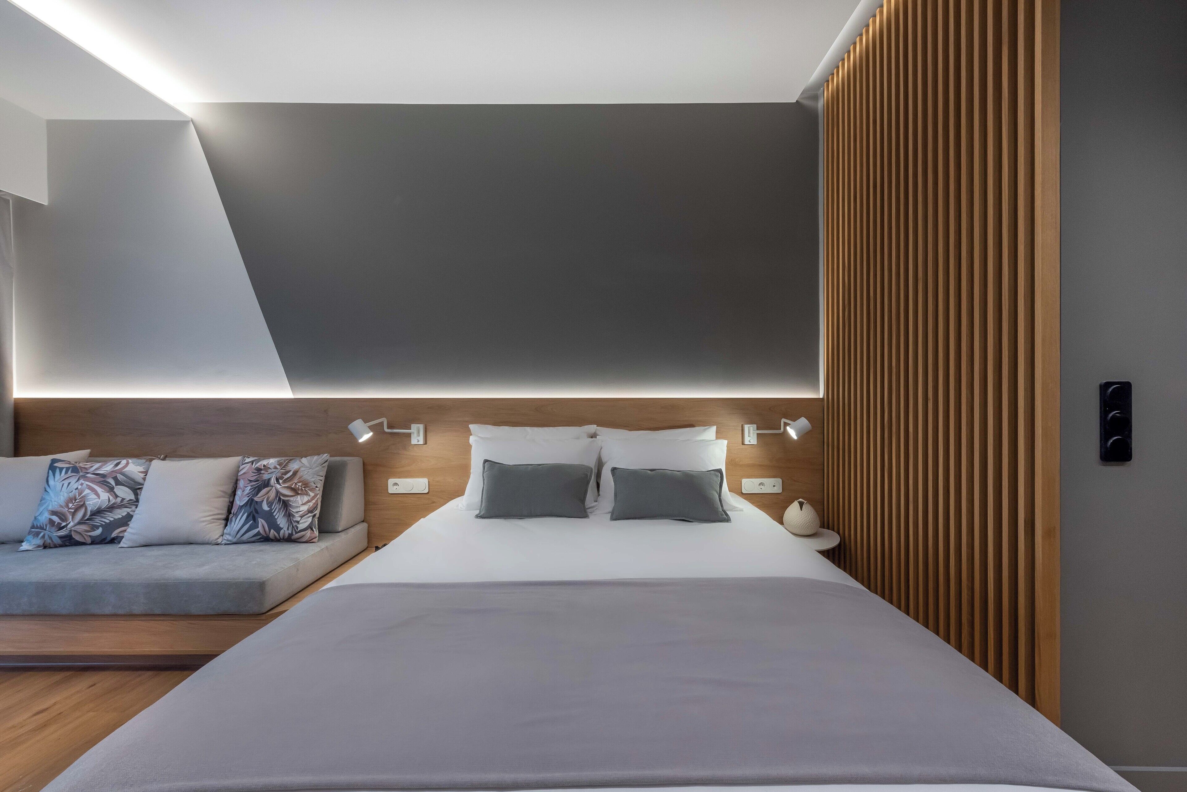 Quarto casal luxo, sacada, vista para a cidade | Roupas de cama de algodão egípcio, roupas de cama premium, frigobar