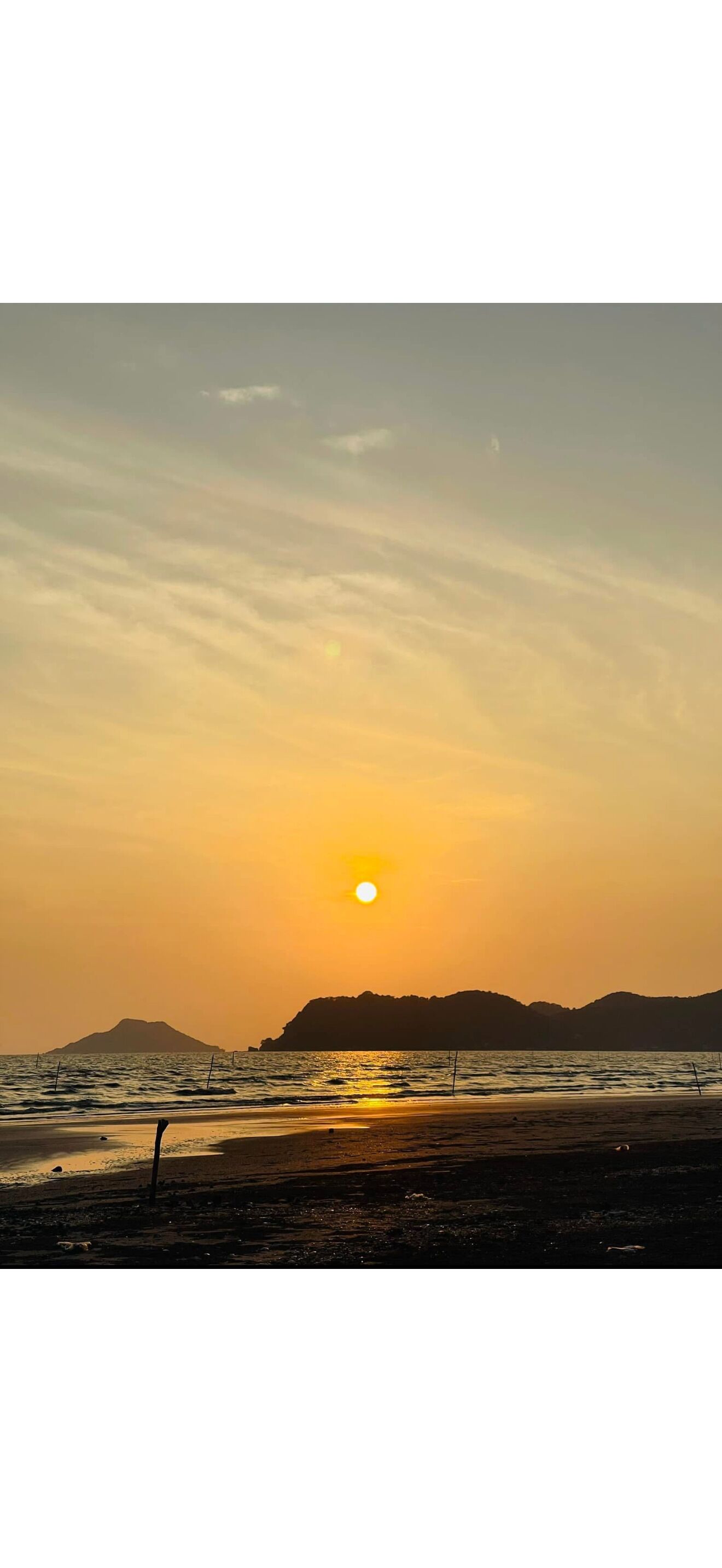 شاطئ خاص، رمال بيضاء