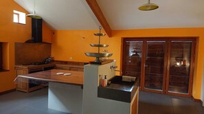 Private kitchen - Family home in the country (Rilhac-Rancon)