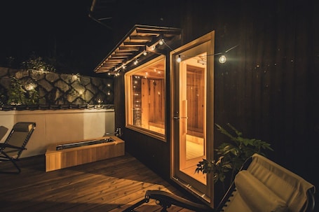 Terrace/patio. AKIYATO Sei-Jima Retreat