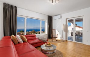 Smart TV - Beautiful apartment in Kostrena (Kostrena)