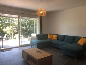 TV - villa klimatisiert gard ceze-tal by Interhome (Bagnols sur Cèze)