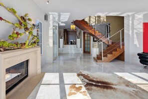 Interior - Secluded 4BDR Retreat w/ Pool, Hot Tub, Views | Shiloh Vista Estate by AvantStay (Santa Rosa)