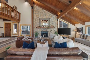 Smart TV, fireplace - Near Ski Resorts, Downtown Truckee, & Donner Lake | Basque Lodge by AvantStay (Truckee)