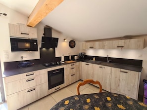 Fridge, microwave, oven, dishwasher - Charmante Ferienwohnung La Martinelle by Interhome (La Begude de Mazenc)