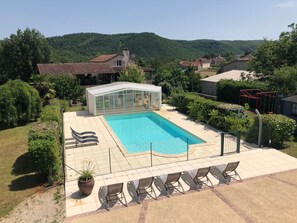 Pool - Aube-sur-la-Vallée, weitläufig mit Blick auf das Tal by Interhome (Conduché)