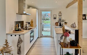 Réfrigérateur, lave-vaisselle, cafetière/bouilloire