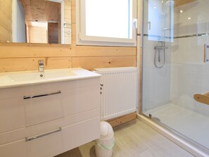 Towels - Chalet Vignemale 3 Zimmer 2 Badezimmer by Interhome (Barèges)