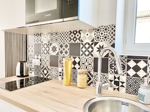 Fridge, microwave, oven, dishwasher - Wohnung in Rochefort mit Garten und Terrasse by Interhome (Rochefort)