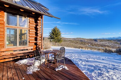 Sleeps 20, Secluded 7BDR Retreat on 71 Priv Acres | Elkstone Lodge by AvantStay