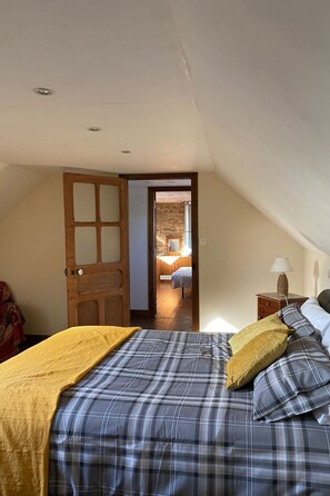 2 bedrooms, Internet - Gite - typisch bretonisches Bauernhaus mit Pool by Interhome (Plounerin)