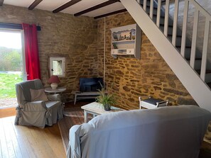 Living area - Ty Morgane-Typisch bretonisches Bauernhaus mit Pool by Interhome (Plounerin)