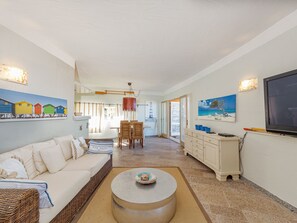 Living area - Türkisfarbene Villa mit Terrasse und Meerblick by Interhome (Costa Paradiso)