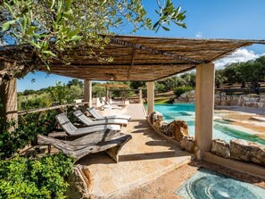 Pool - Schönes Steinhaus mit Pool und Panoramablick by Interhome (Ostuni)