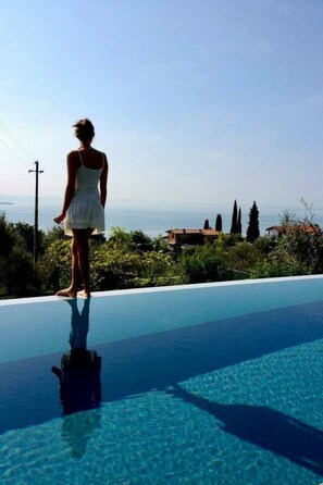 Pool - Wohnung 'Casello' mit Aussicht by Interhome (Toscolano)