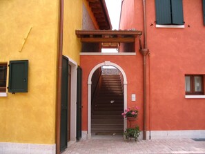 Exterior detail - Die Wohnung befindet sich im Erdgeschoss by Interhome (Salionze)