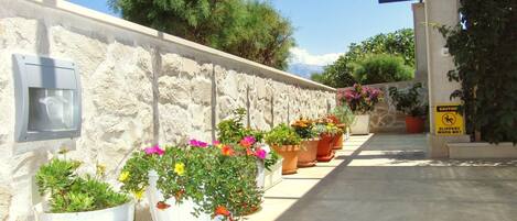 Enceinte de lâhĂ©bergement