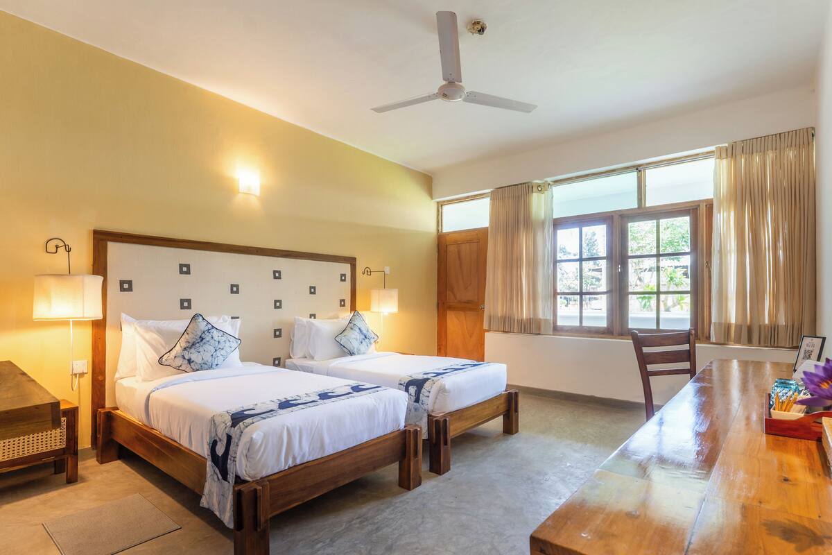 Premier Double or Twin Room | Living area