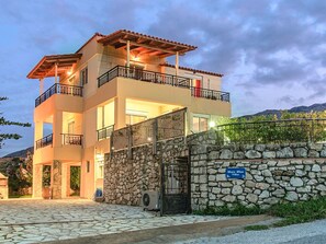 Exterior - für 10 Personen in Kournas, Kreta (West-Kreta) by Interhome (Georgioupoli)