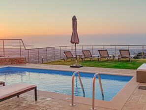 Pool - Villa Lia mit ökologischem Privatpool und herrlicher Aussicht. by Interhome (Agia Marina)