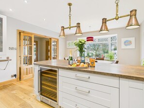 Interior - Beautiful 4-Bed Getaway Near Falmouth (Falmouth)