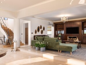TV - Ferienvilla Vento Imperiale Estate für 14 Personen by Interhome (Faliraki)