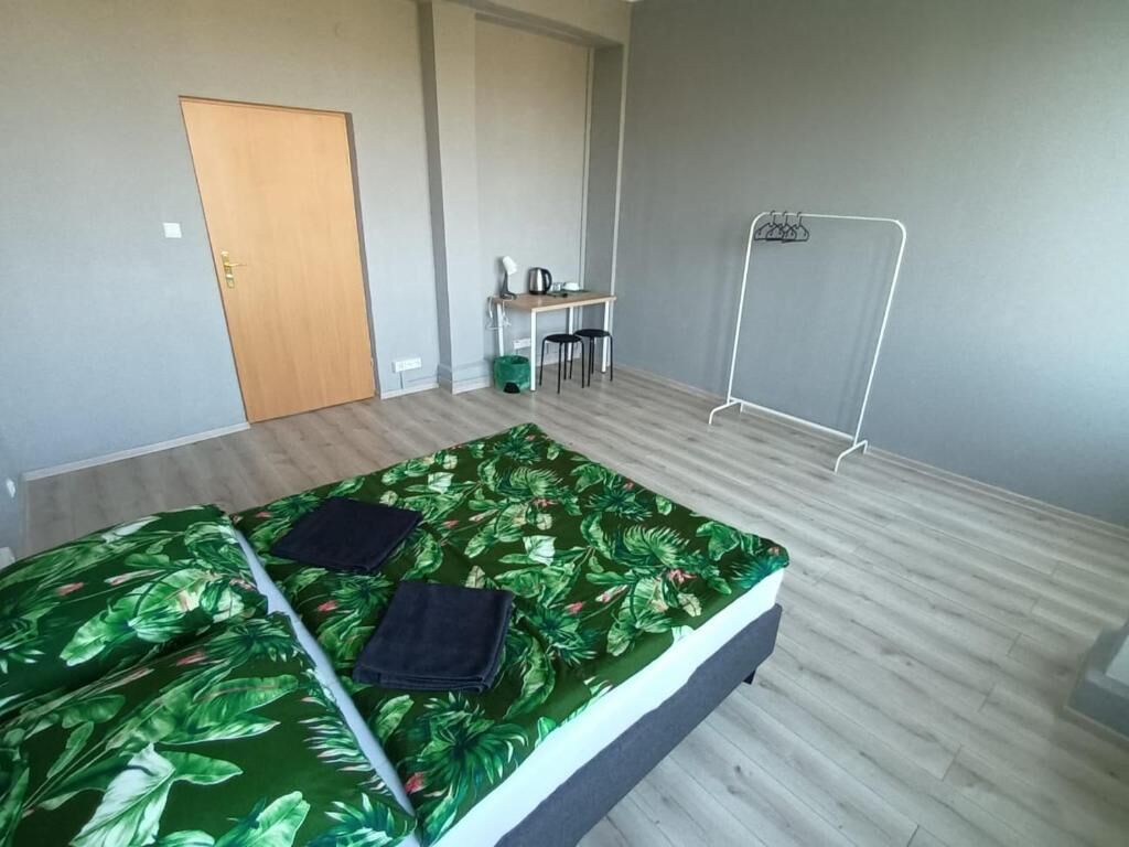 クラシック ダブルルーム ダブルベッド 1 台 | デスク、ノートパソコン用作業スペース、アイロン / アイロン台、WiFi (無料)