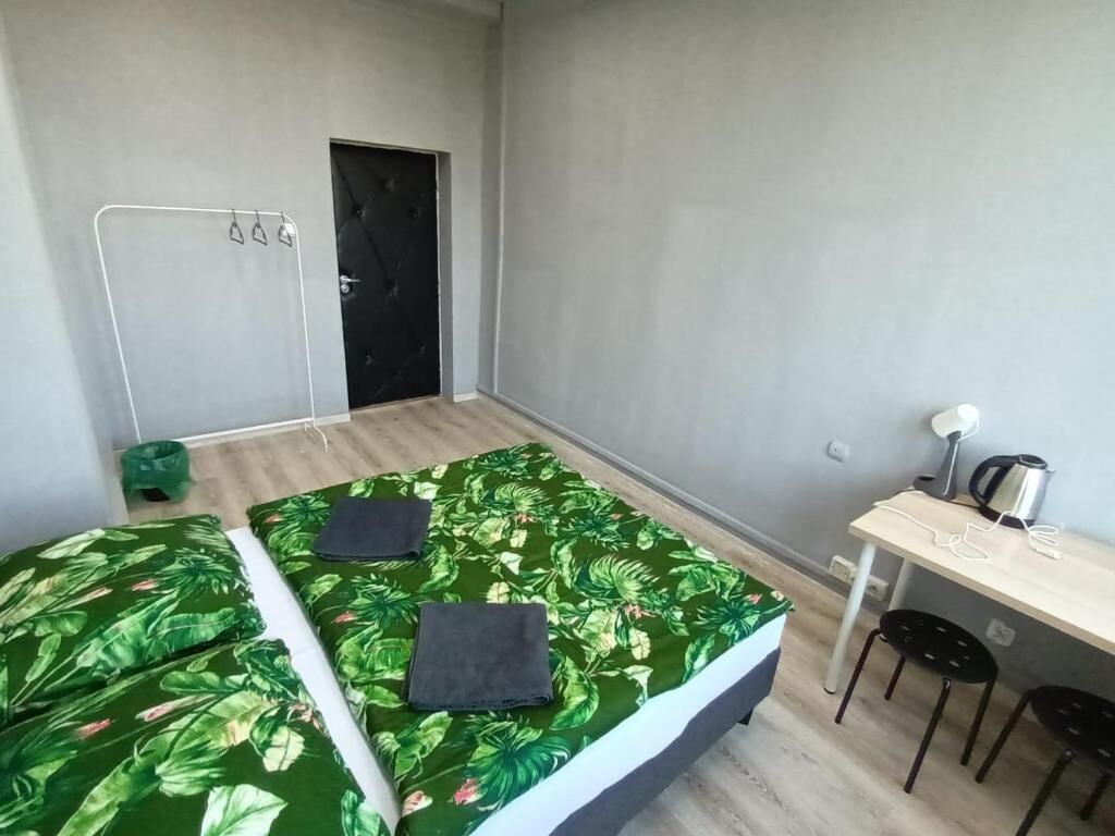 クラシック ダブルルーム ダブルベッド 1 台 | デスク、ノートパソコン用作業スペース、アイロン / アイロン台、WiFi (無料)