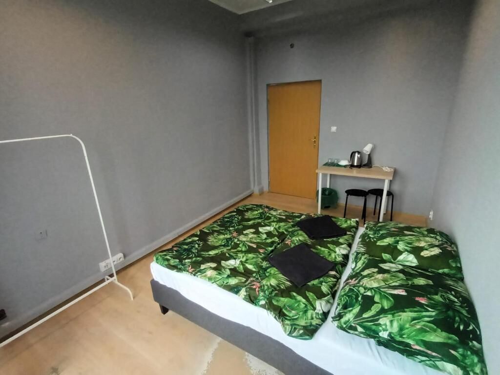 クラシック ダブルルーム ダブルベッド 1 台 | デスク、ノートパソコン用作業スペース、アイロン / アイロン台、WiFi (無料)