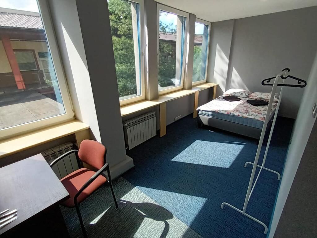 クラシック ダブルルーム ダブルベッド 1 台 | デスク、ノートパソコン用作業スペース、アイロン / アイロン台、WiFi (無料)