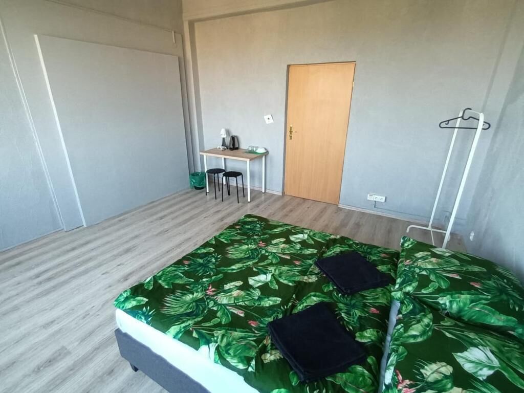 クラシック ダブルルーム ダブルベッド 1 台 | デスク、ノートパソコン用作業スペース、アイロン / アイロン台、WiFi (無料)