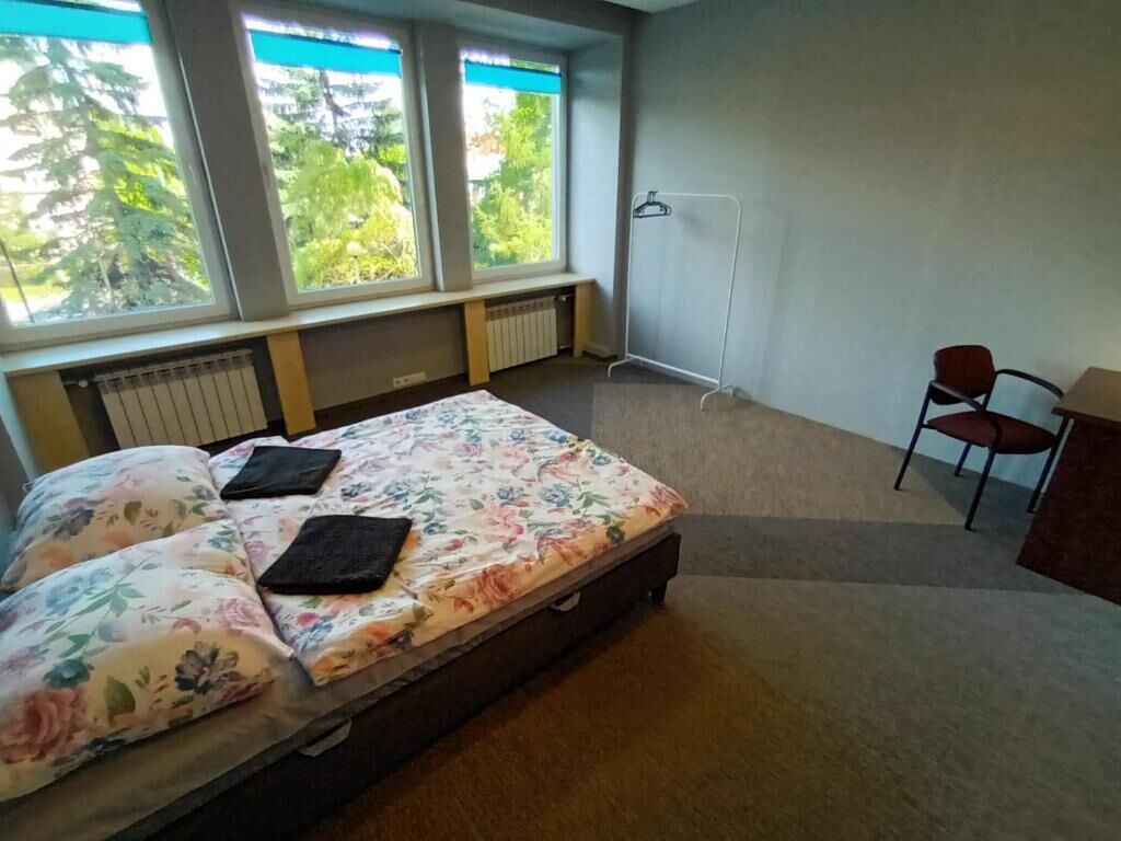 クラシック ダブルルーム ダブルベッド 1 台 | デスク、ノートパソコン用作業スペース、アイロン / アイロン台、WiFi (無料)