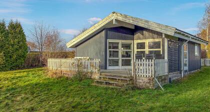 1 bedroom awesome home in Mern