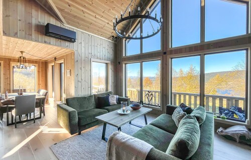 Amazing home in Røn with sauna