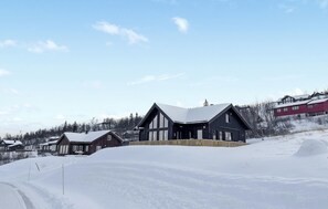 Exterior - Amazing home in Røn with sauna (Røn)