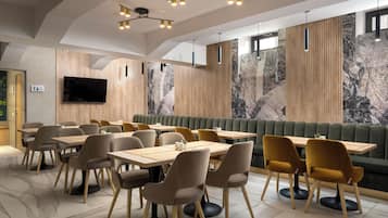 Free daily buffet breakfast