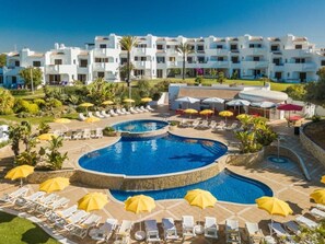 A heated pool - Fantastische 2-Schlafzimmer-Wohnung mit großer Terrasse by Interhome (Albufeira)