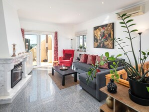 TV, fireplace - in Carvoeiro mit privatem Pool by Interhome (Carvoeiro)