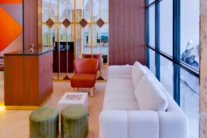 Exterior - Front One Hotel Mesir Surabaya (Surabaya)