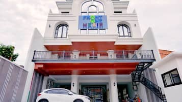 Fachada de la propiedad