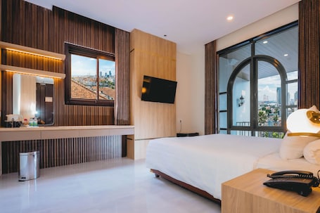 Habitación ejecutiva doble | Wifi gratis. Front One Hotel Mesir Surabaya