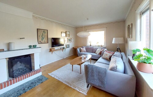 Nice home in Bolmsö with lake view