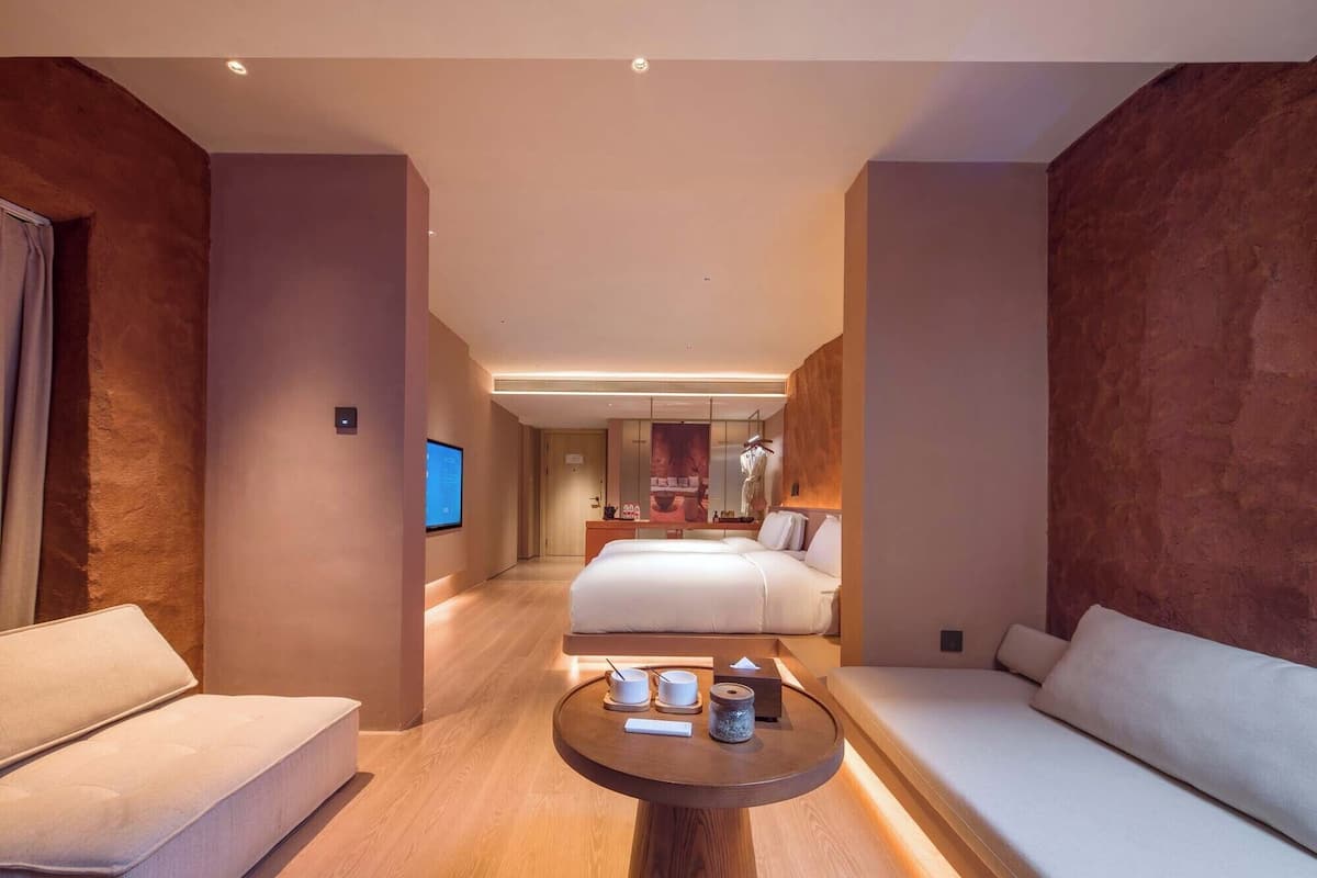 Luxury Double Room | Minibar, in-room safe, desk, blackout drapes