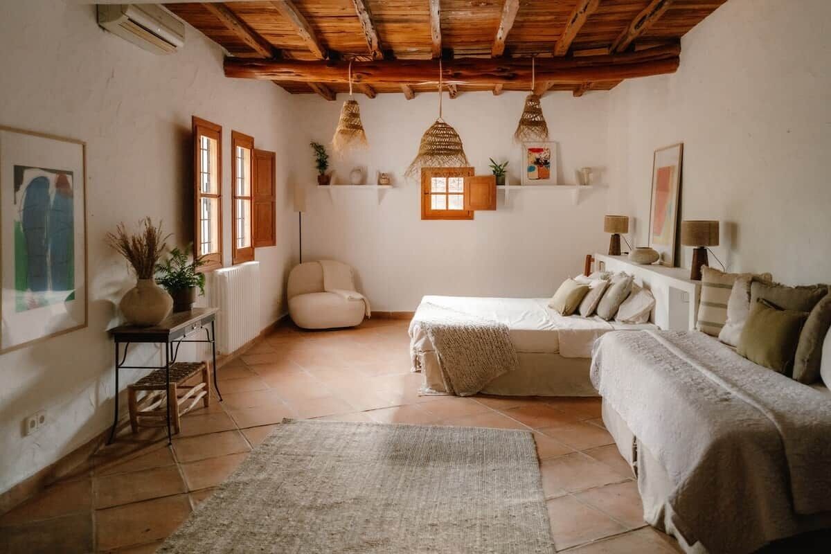 5 Schlafzimmer, Zimmersafe, Bügeleisen/Bügelbrett, WLAN