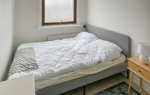 5 bedrooms, travel cot, free WiFi